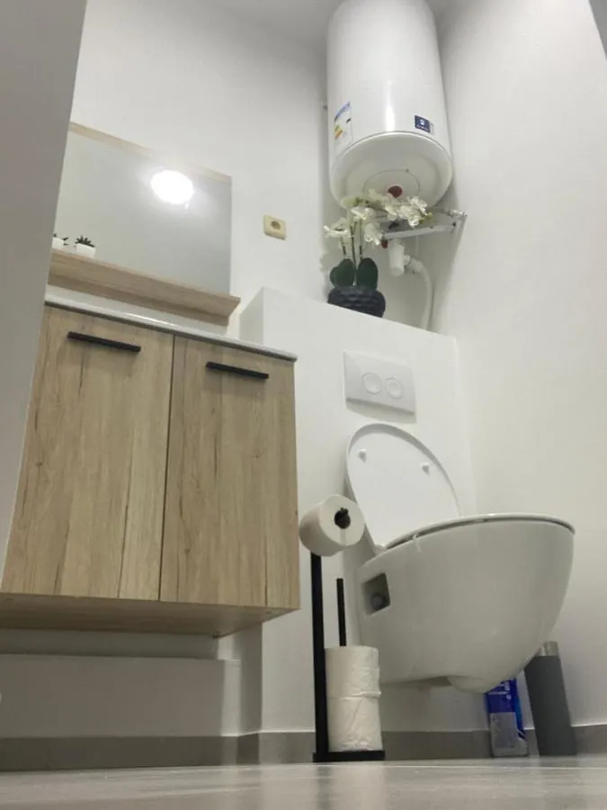Superbe petite appartement lumineux bien décoré avec Netflix gratuit Charleroi Bélgica